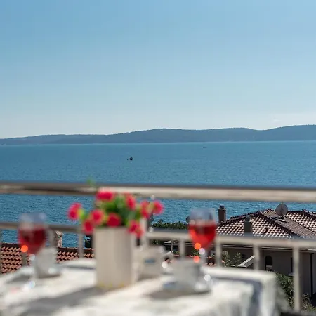 Duje Apartmán Trogir