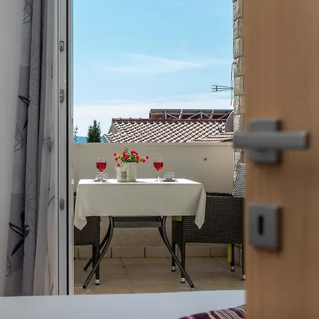 Duje Apartmán Trogir