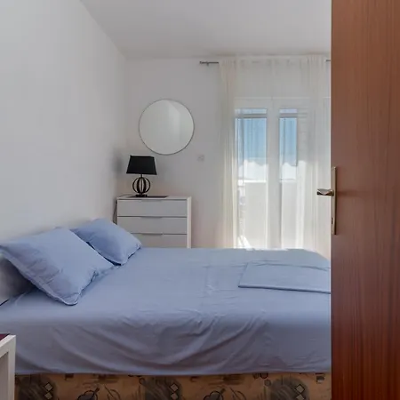 Duje Apartment *