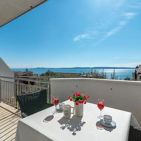 Duje Apartment Trogir