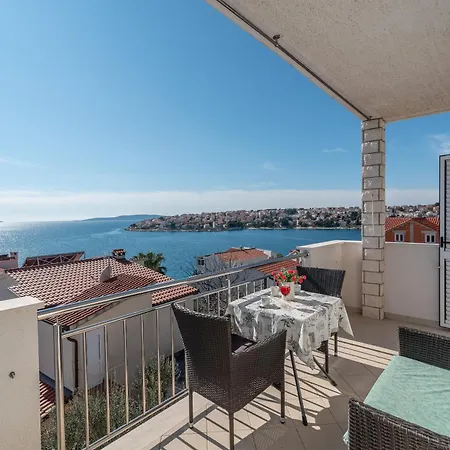 Duje Apartment