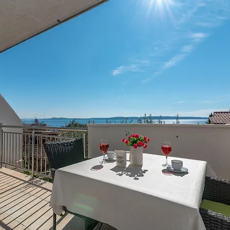 Duje Apartment